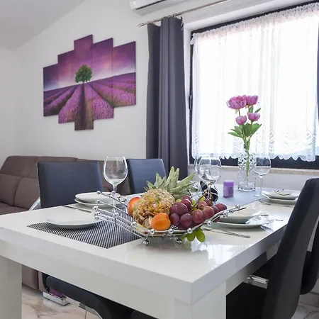 Paradis Apartment
