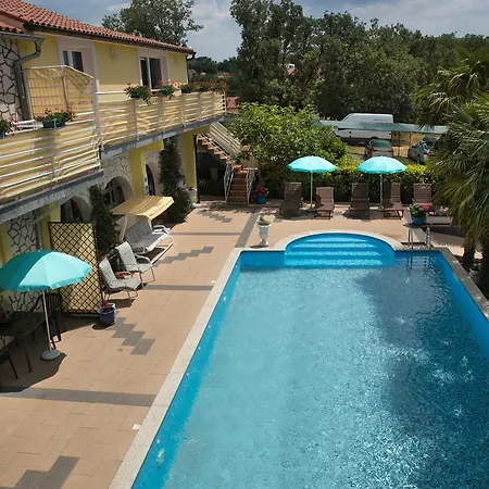 Apartment Paradis