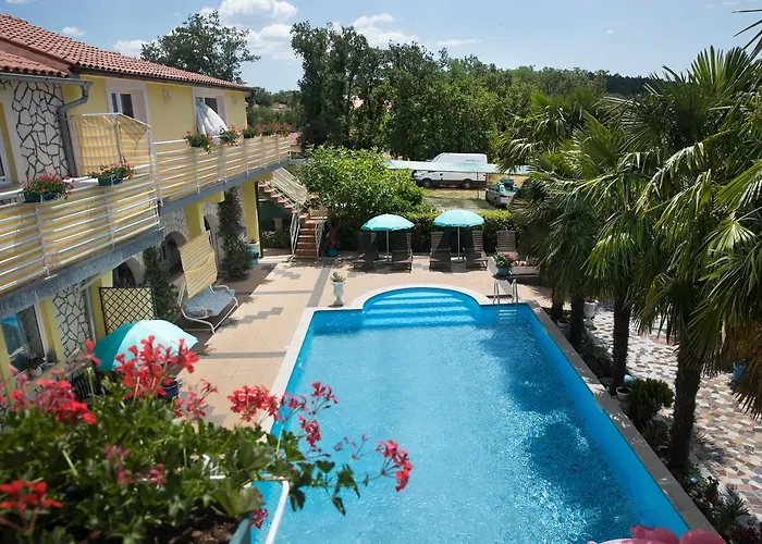 アパート Paradis *